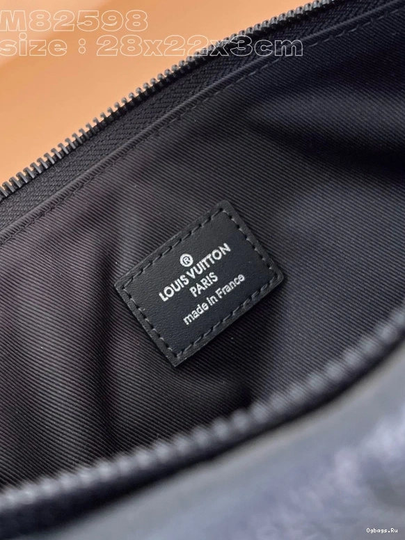 VUITTON S-LOCK LOUIS POCHETTE 0506